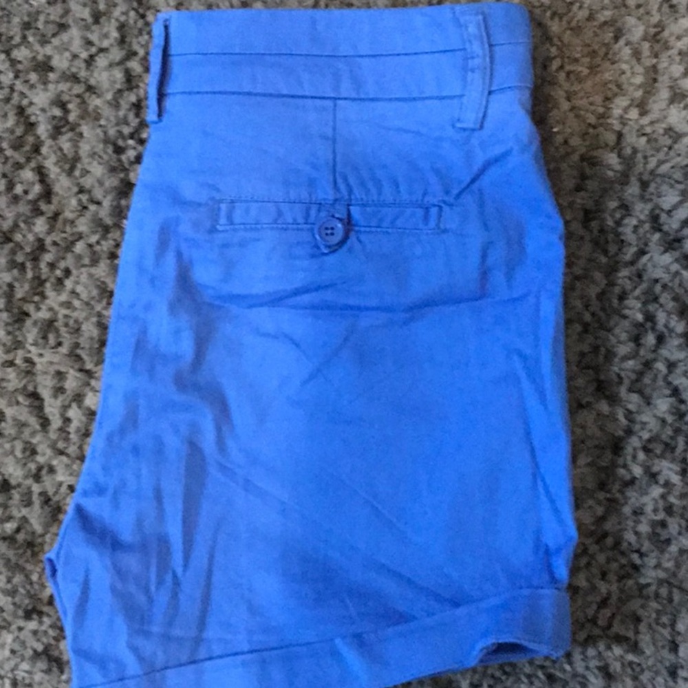 Shorts - Picture 2 of 3